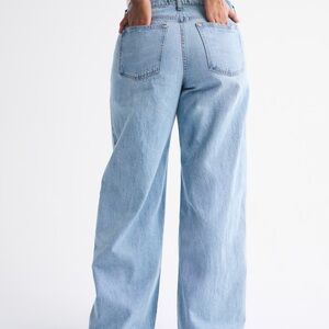 Abercrombie & Fitch Curve Love Low Rise Ulta Loose Jeans